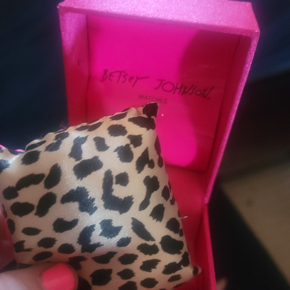 Betsy Johnson pink jewlrey box